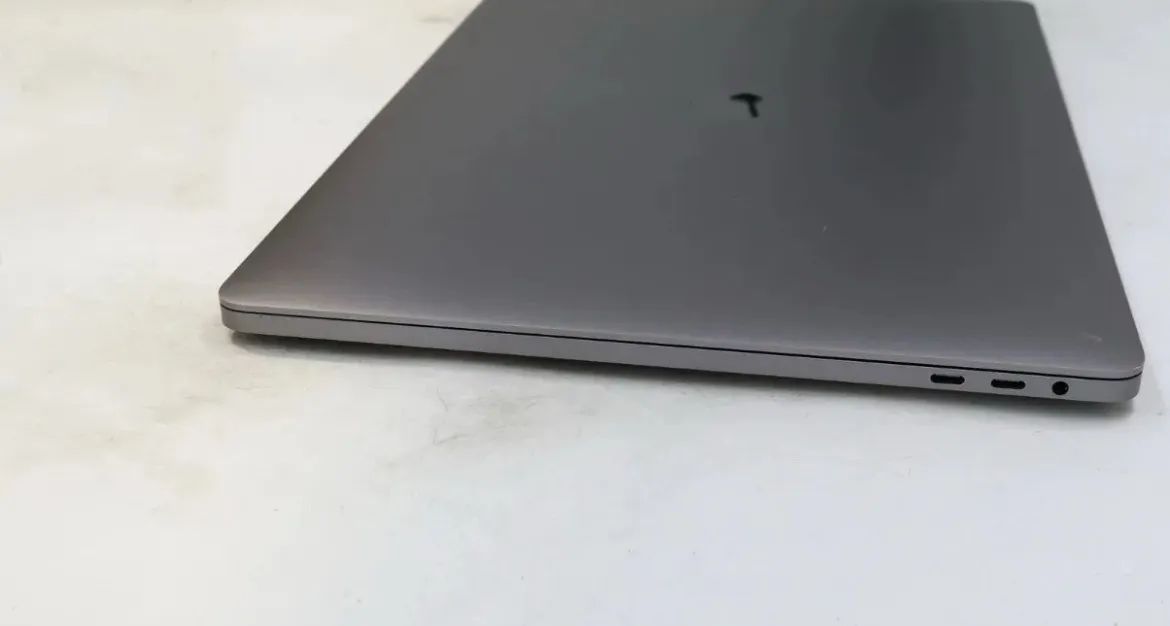 MacBook Pro 16, 2019, i7 32GB 512GB Cinza - 100% funcional - Foto 2