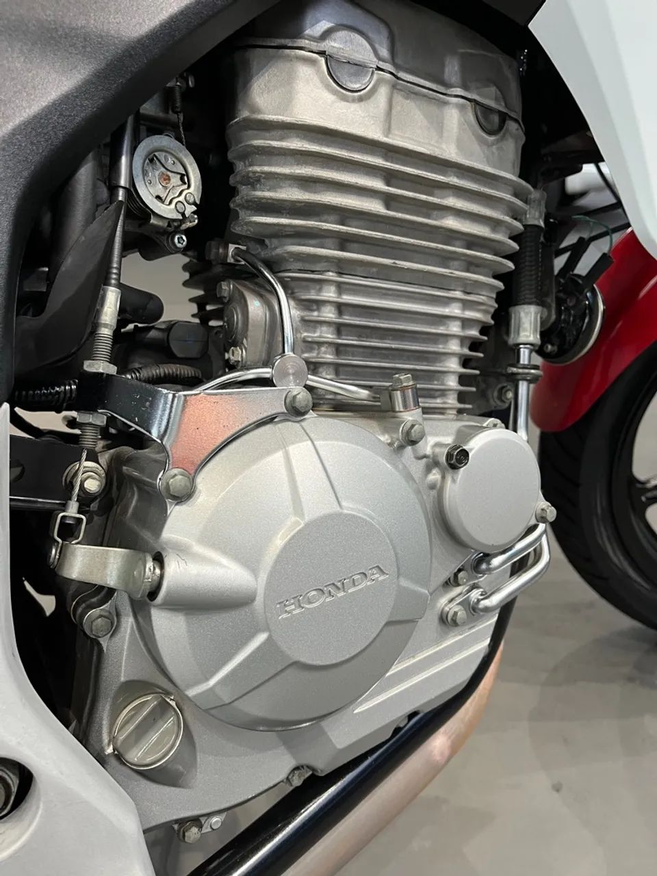 Cb 300R Freio abs Apenas 31.200 km  - Foto 3