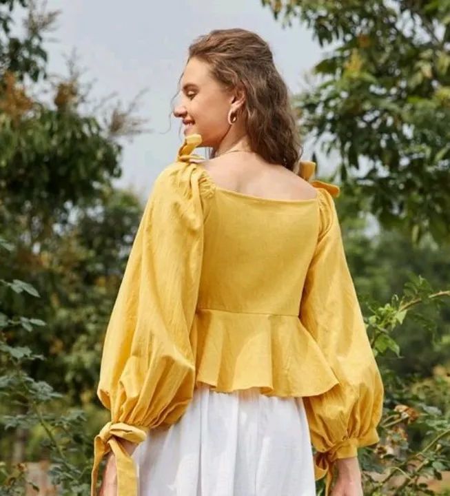 Blusa feminina com laço amarrado na frente - Foto 2