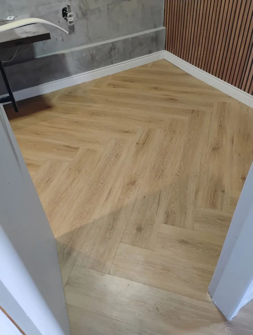 PISO VINILICO E LAMINADO - Foto 4