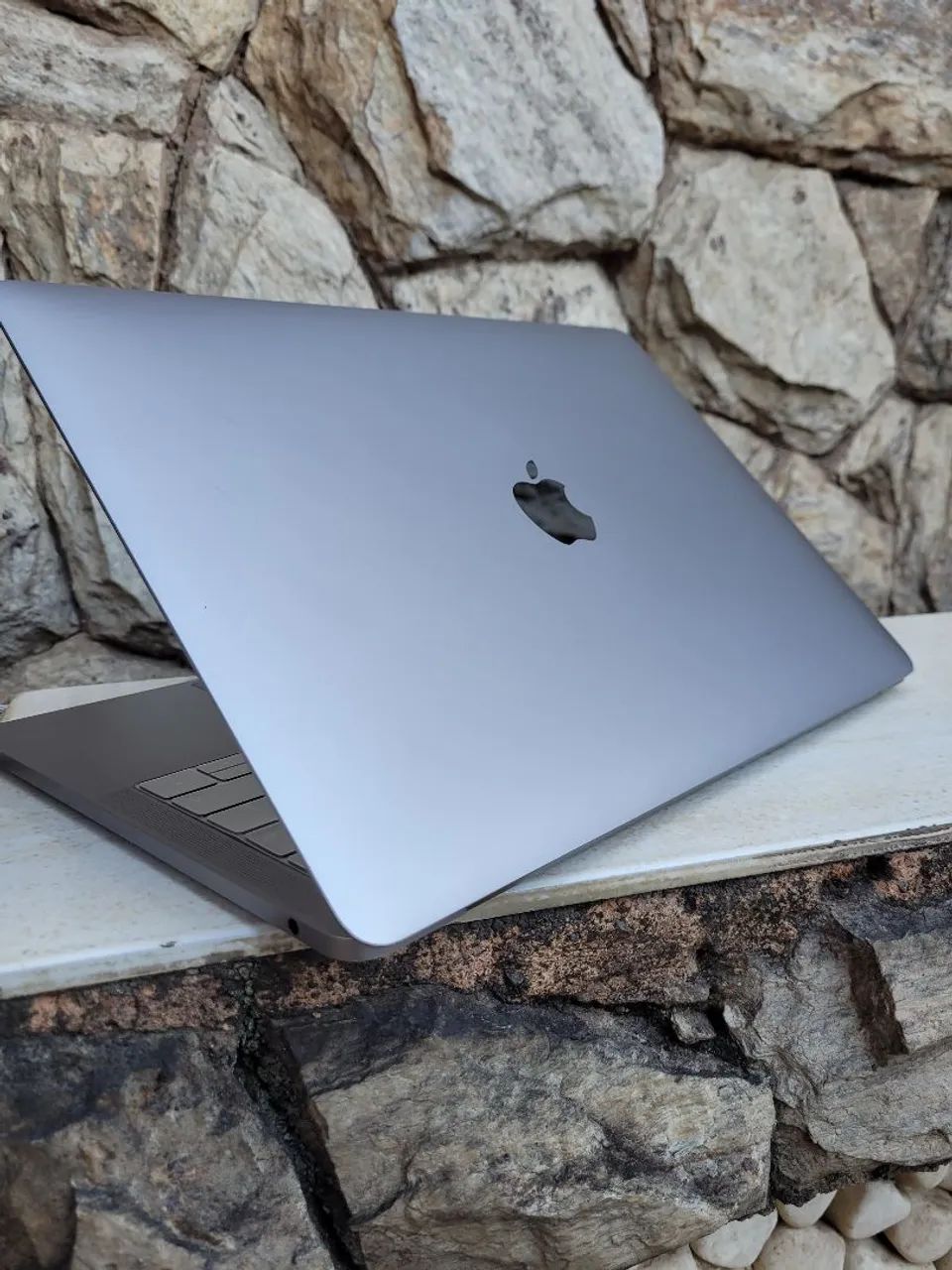 macbook pro 13 2019