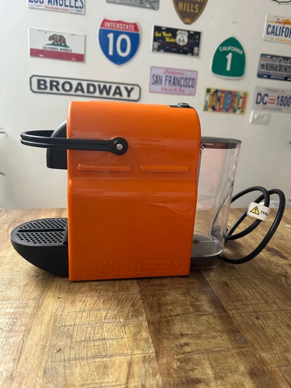Linda máquina de café Nespresso em ótimo estado - Foto 3