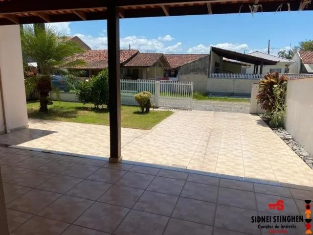 Excelente casa na Praia! Possui suíte com hidromassagem e área de festas! Confira! - Foto 3