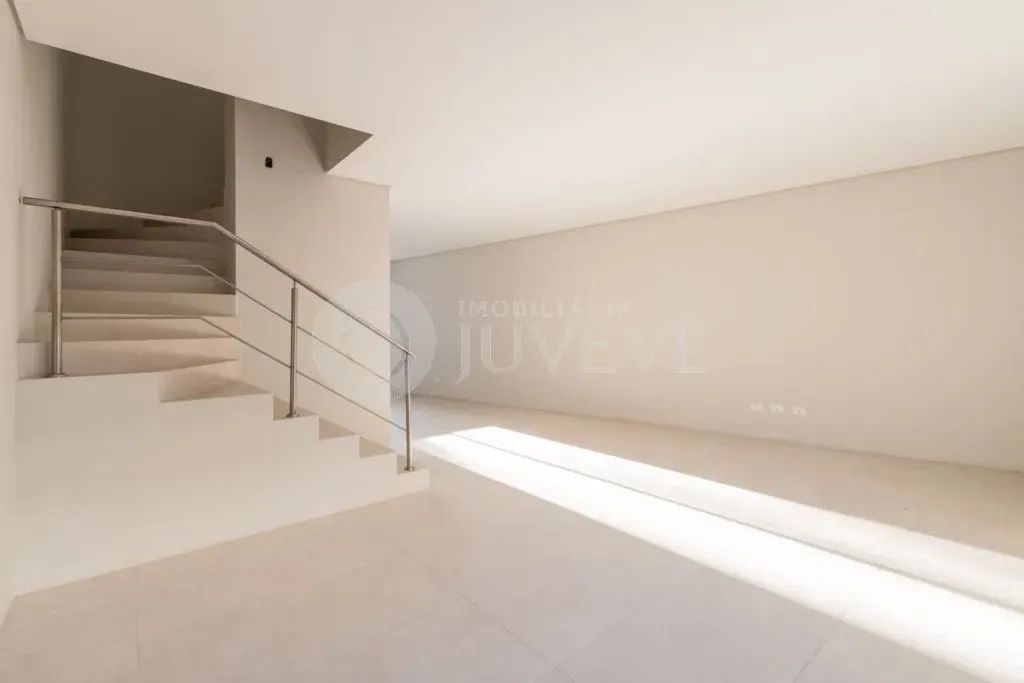 IMOBILIARIA JUVEVE VENDE RESIDÊNCIA CONDOMINIO FECHADO VISTA ALEGRE RUA MIGUEL TSCHANNER,  - Foto 4