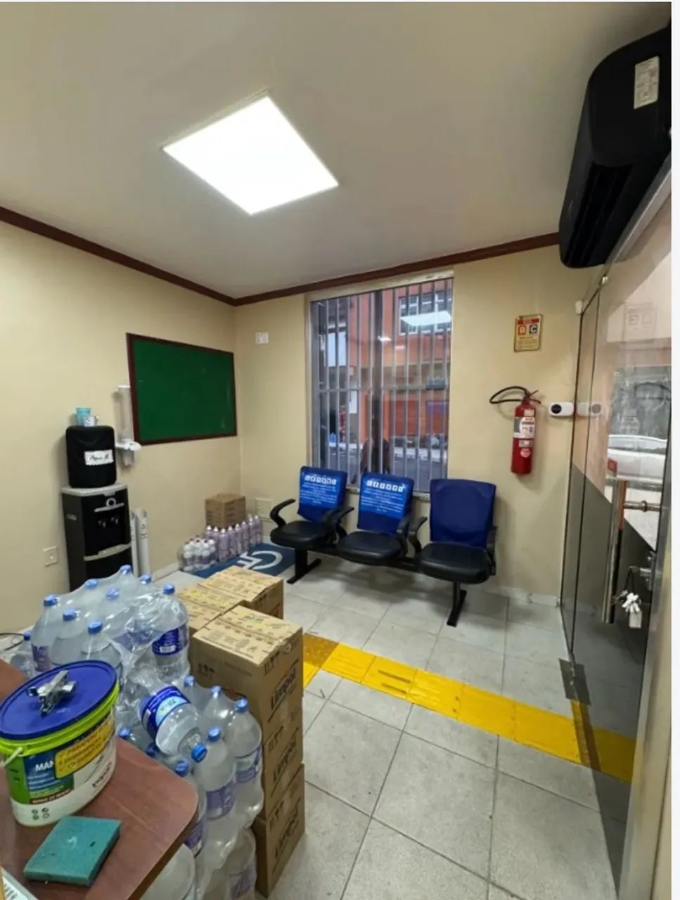 Alugo Prédio Comercial no Centro/ 3 Pavimentos/ 6 salas  - Foto 2