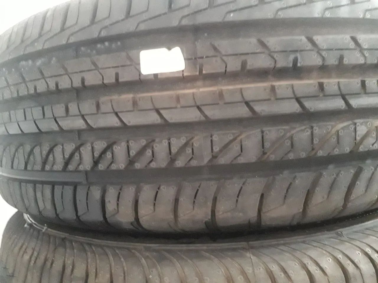 Pneu goodyear 205/60/15 - Foto 2