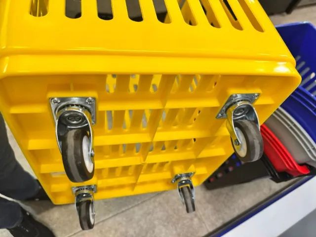 Carrinho cesta para compras com rodízios - para padarias , mercadinhos - conveniência - Foto 2