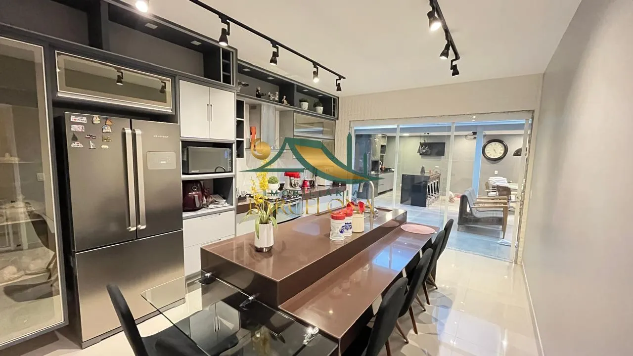 Casa para Venda em Volta Redonda, Aero Clube, 3 dormitórios, 1 suíte, 1 banheiro, 2 vagas
