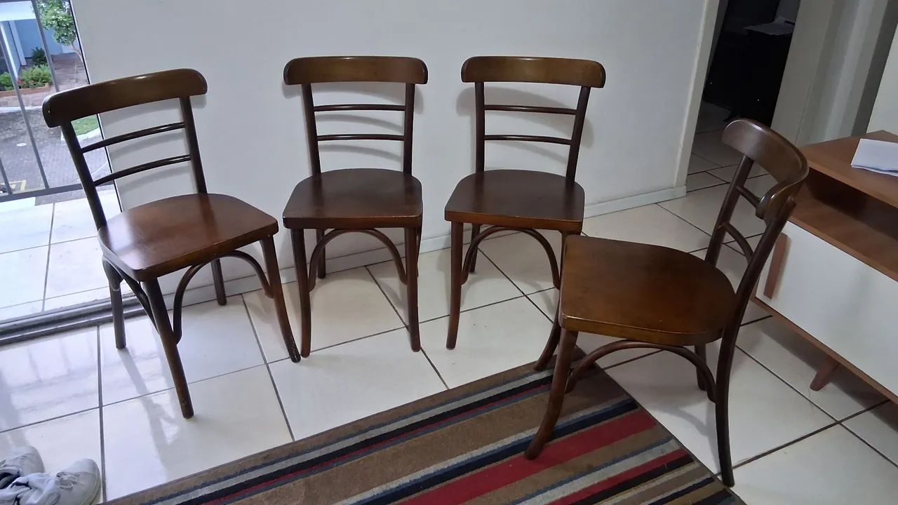 04 Cadeiras Thonart64291263897474122
