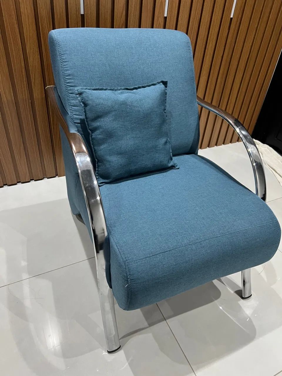 Poltrona moderna com design único - Foto 2
