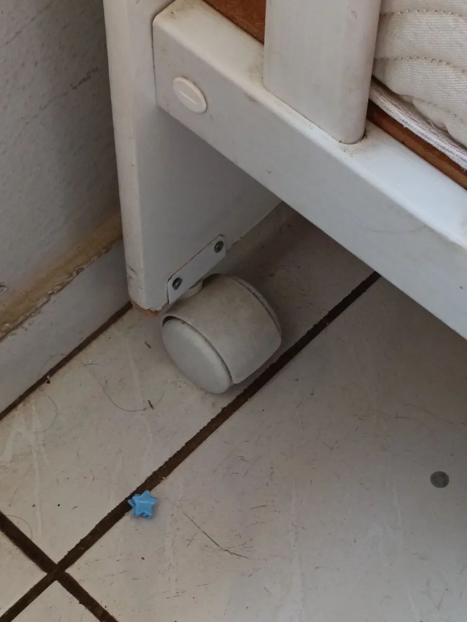 Berço com colchão  - Foto 4
