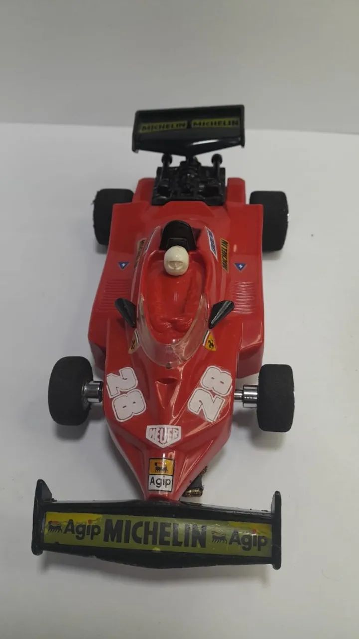 carrinho autorama ferrari t4 preta - Foto 3