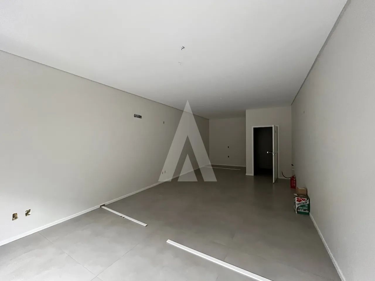 Loja comercial no bairro Costa e Silva, Joinville, com 37,37 m² - Foto 3