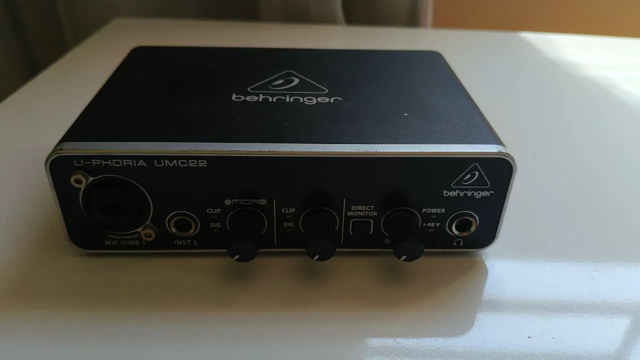 Interface de Audio Behringer U-Phoria