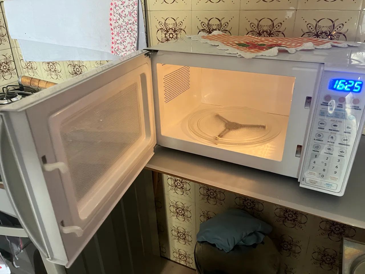 Microondas Electrolux 21 LTS em Ótimo estado funcionando perfeitamente  - Foto 3