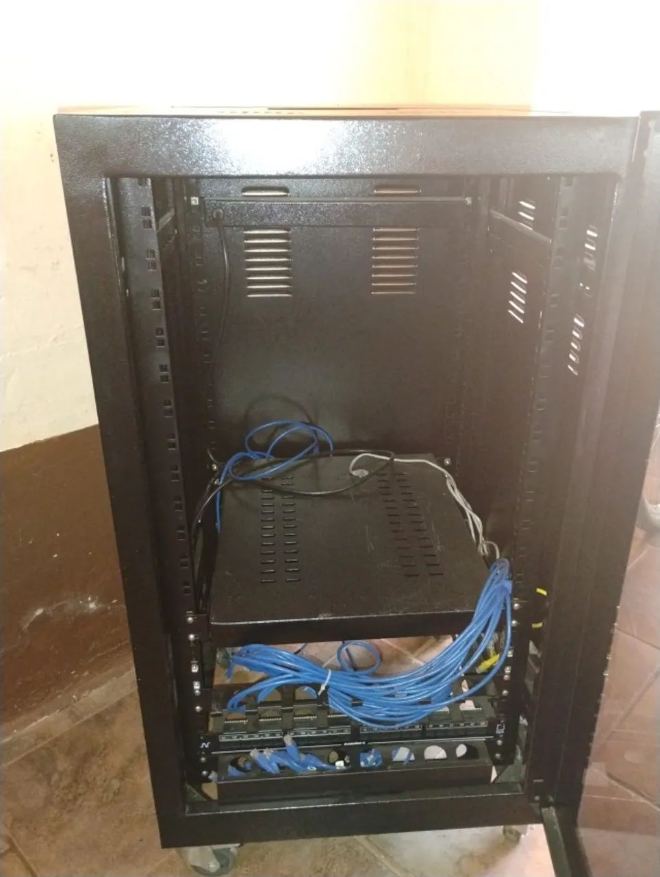 Rack Servidor com rodas - Foto 3