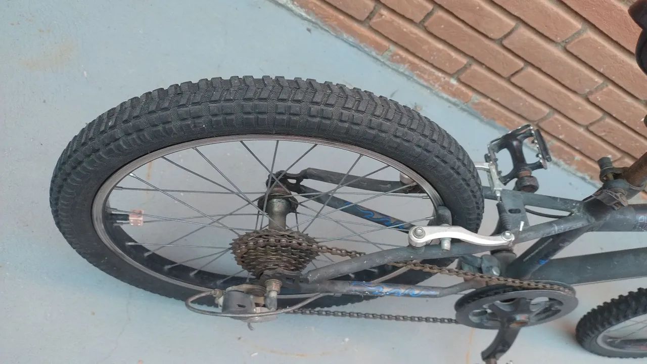 Bicicleta Caloi Hot Wells aro 20 - Foto 5