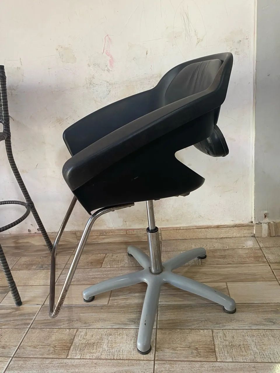 Cadeira p/ barbearia ? salão  - Foto 4