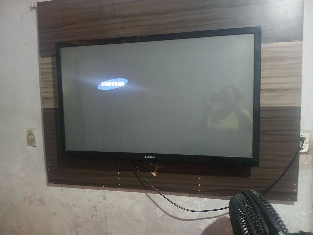 Tv LCD 43 POLEGADAS