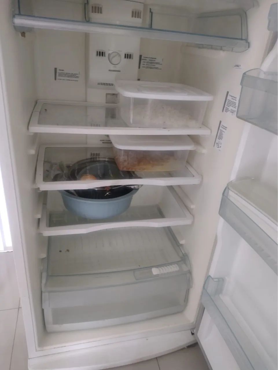 Geladeira  ELECTROLUX frost free - Foto 2