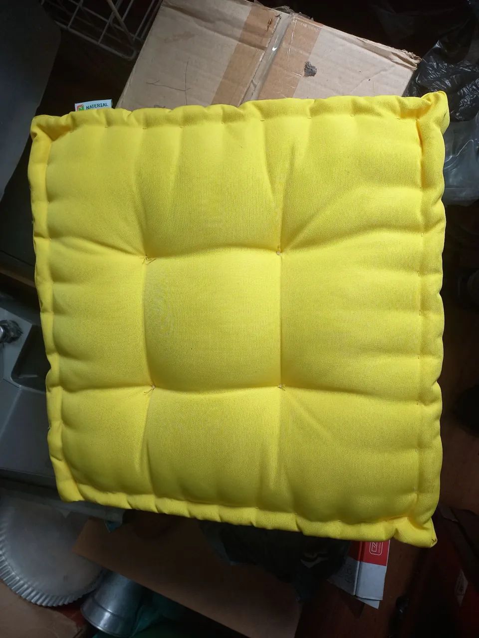 Almofadas marrom e amarela - Foto 2