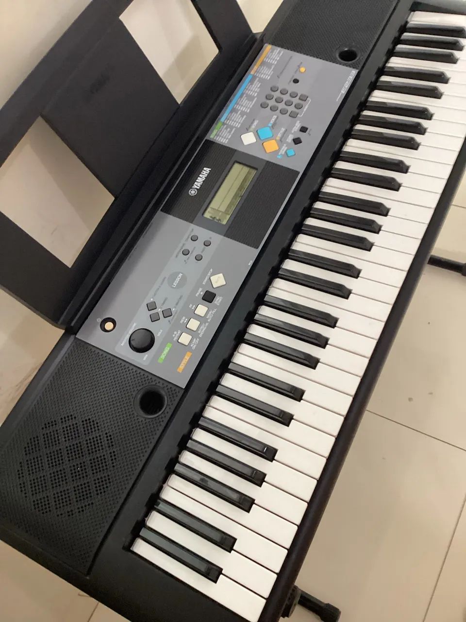Teclado Yamaha PSR E233 - Foto 2