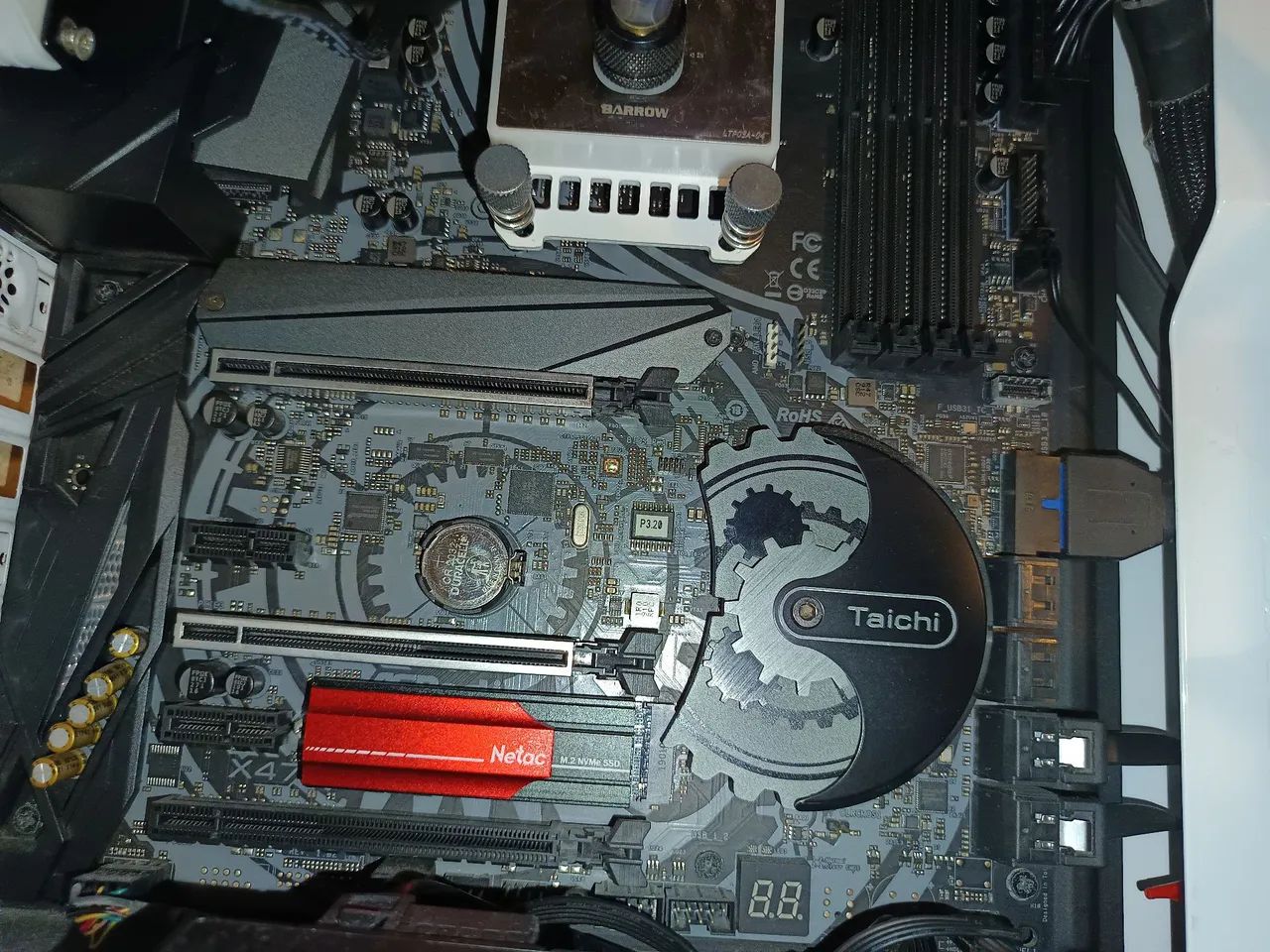 Placa mãe asrock x470 taichi - Foto 4