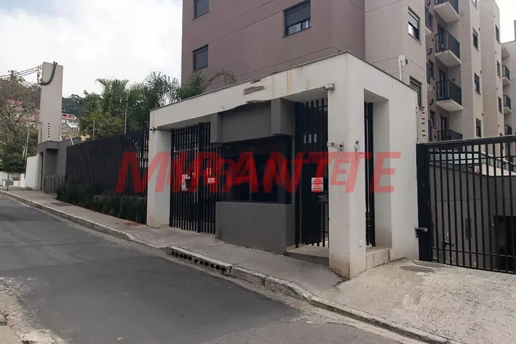 Apartamento de 42m² com 2 quartos em Vila Rosa