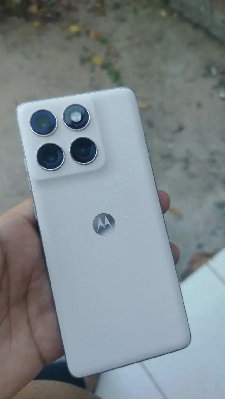 Moto Edge 60 pro - Foto 2