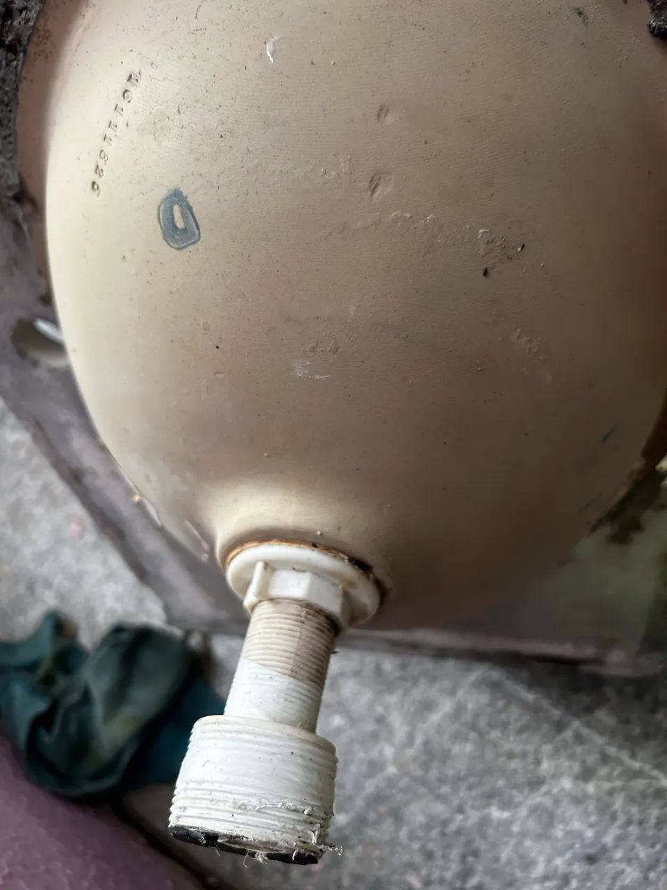 Vaso sanitário com caixa acoplada - Foto 3