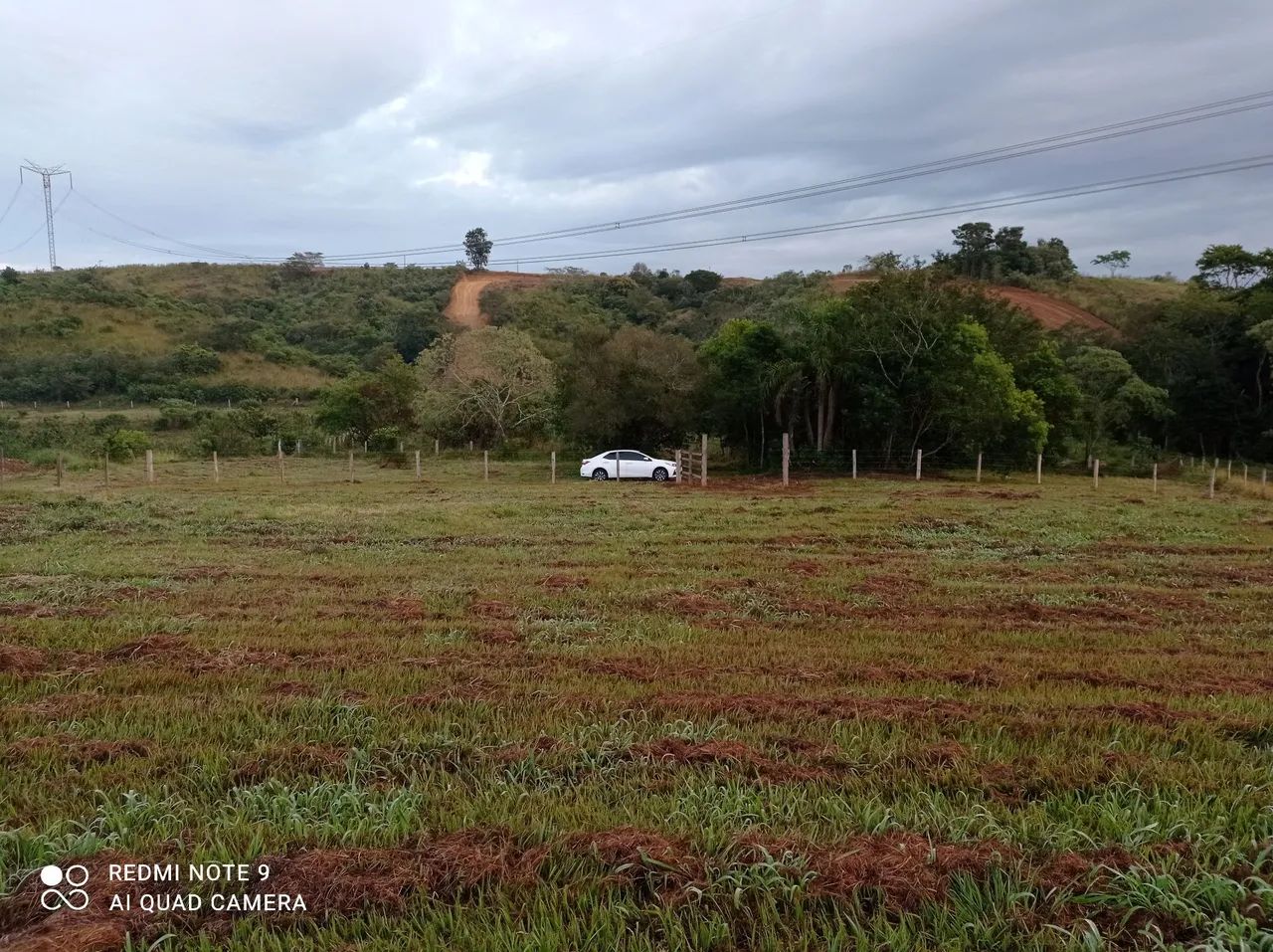 Vendo terreno em Sarapuí bairro Floresta divisa com Araçoiaba!