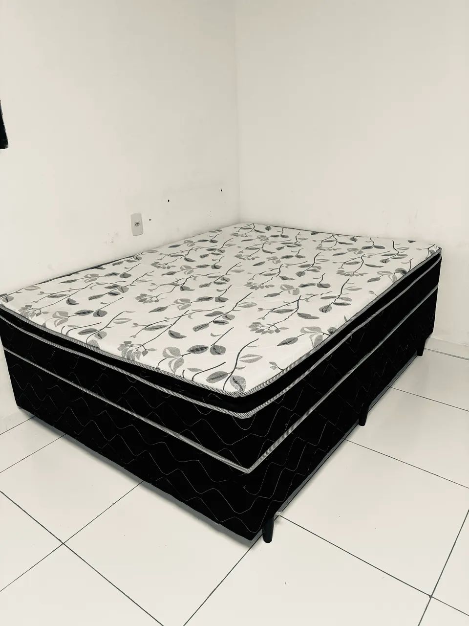 Cama box de casal 