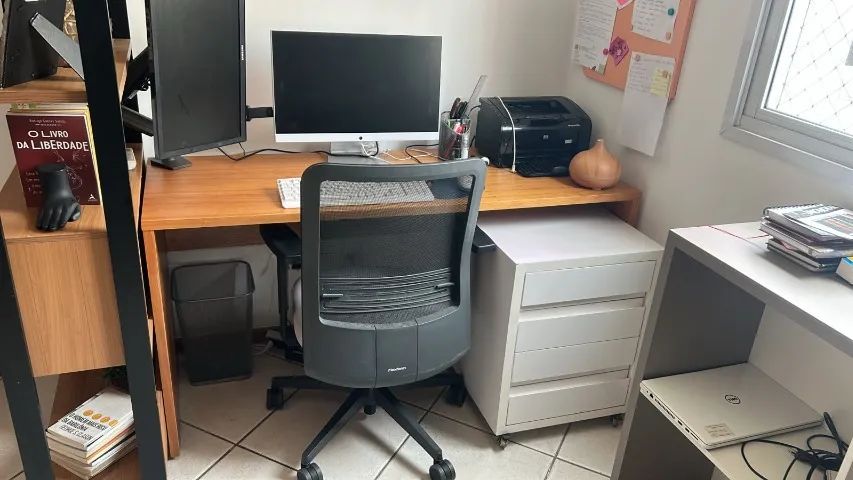 Mesa de escritório - Madeira maciça - Foto 2