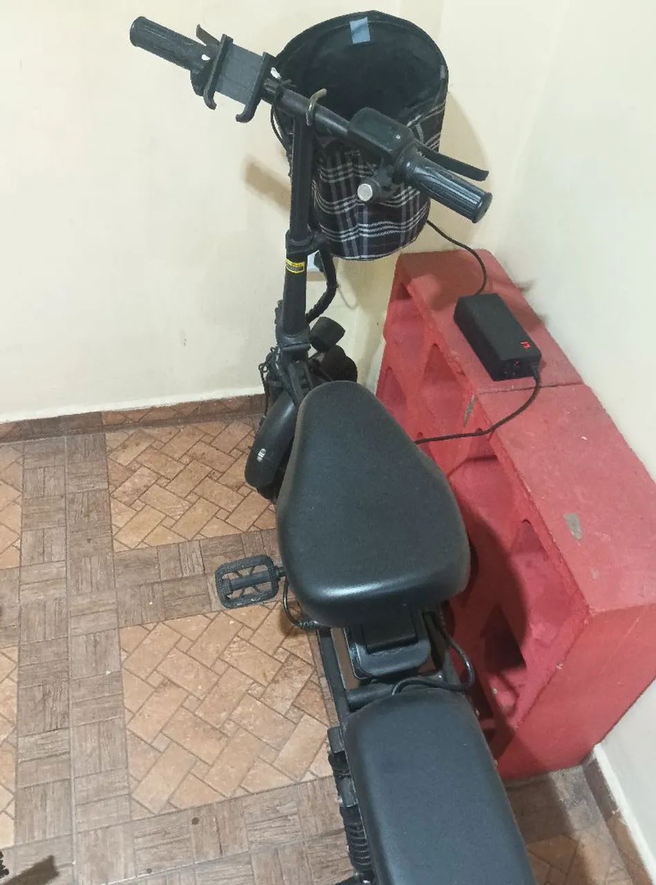 Bicicleta eletrônica semi nova pouco utilizado  - Foto 2