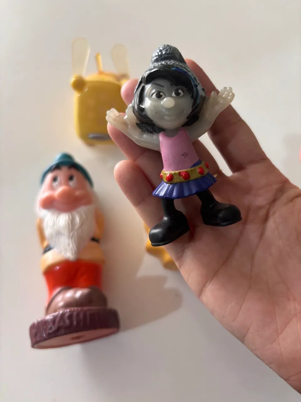 4 Bonequinhos antigos Colecionáveis. - Foto 4