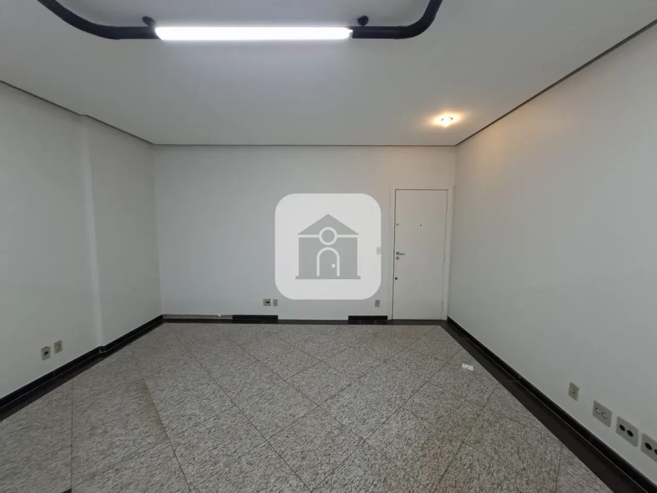 Sala comercial para venda no Centro de Uberlândia - Foto 4