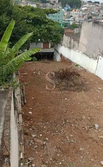 Vila Ré, Terreno de 520m² em aclive.