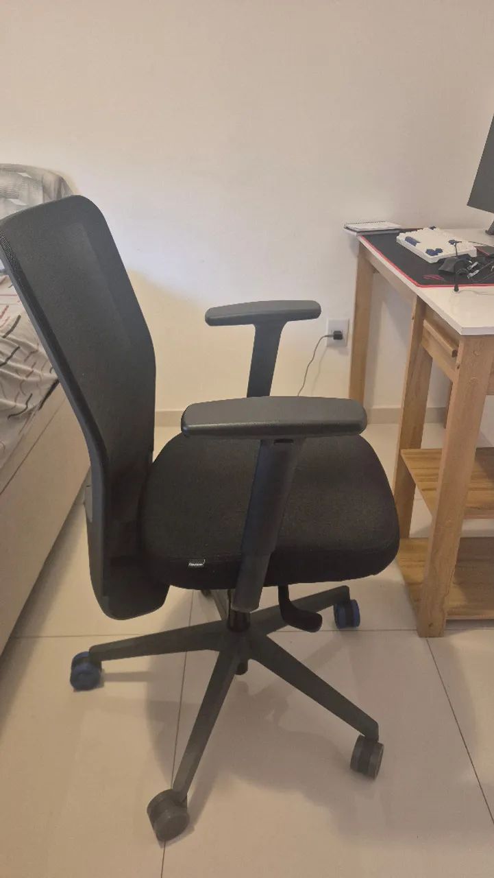 Cadeira de Escritório Ergonômica Flexform Tecton Preta - Foto 3
