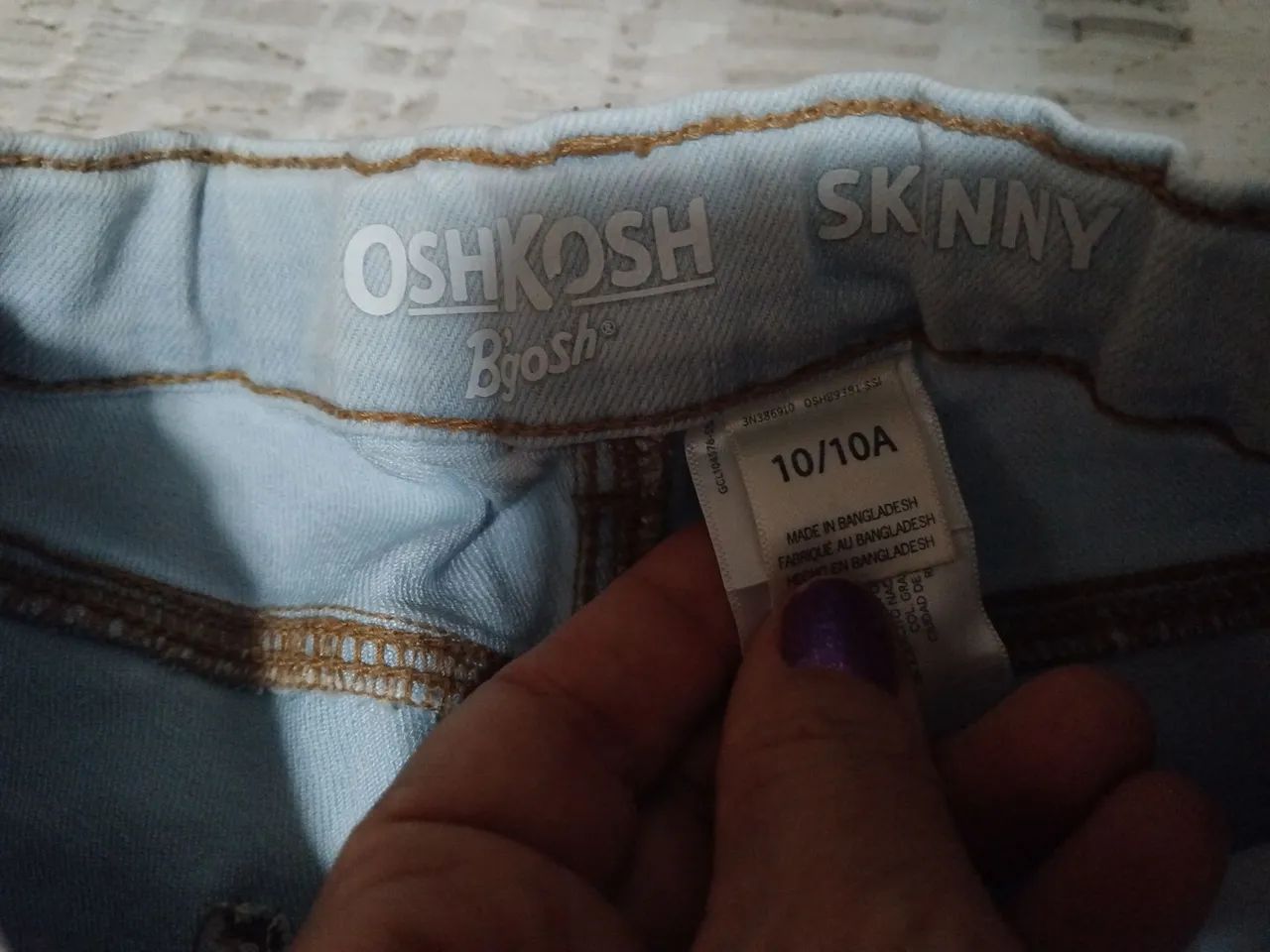 Calça jeans claro skiny- marca oshkosh - Foto 2