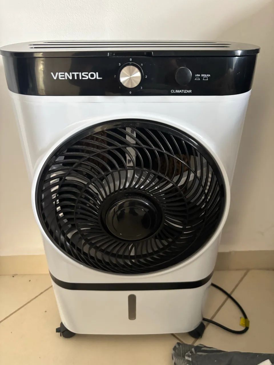 Climatizador e umidificador de ar