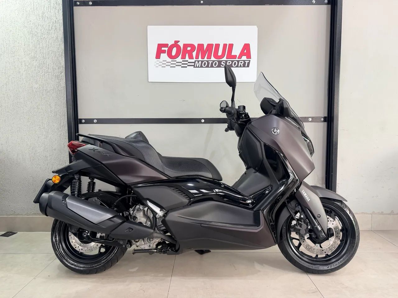 XMAX 300 CONNECTED 2026