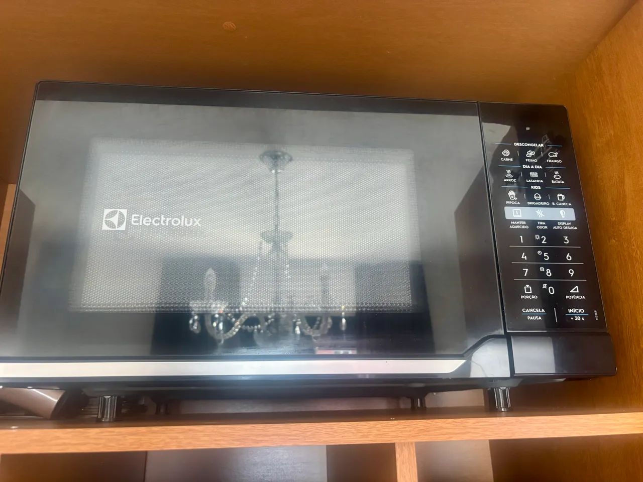 Microondas preto de encaixe semi novo - Foto 5