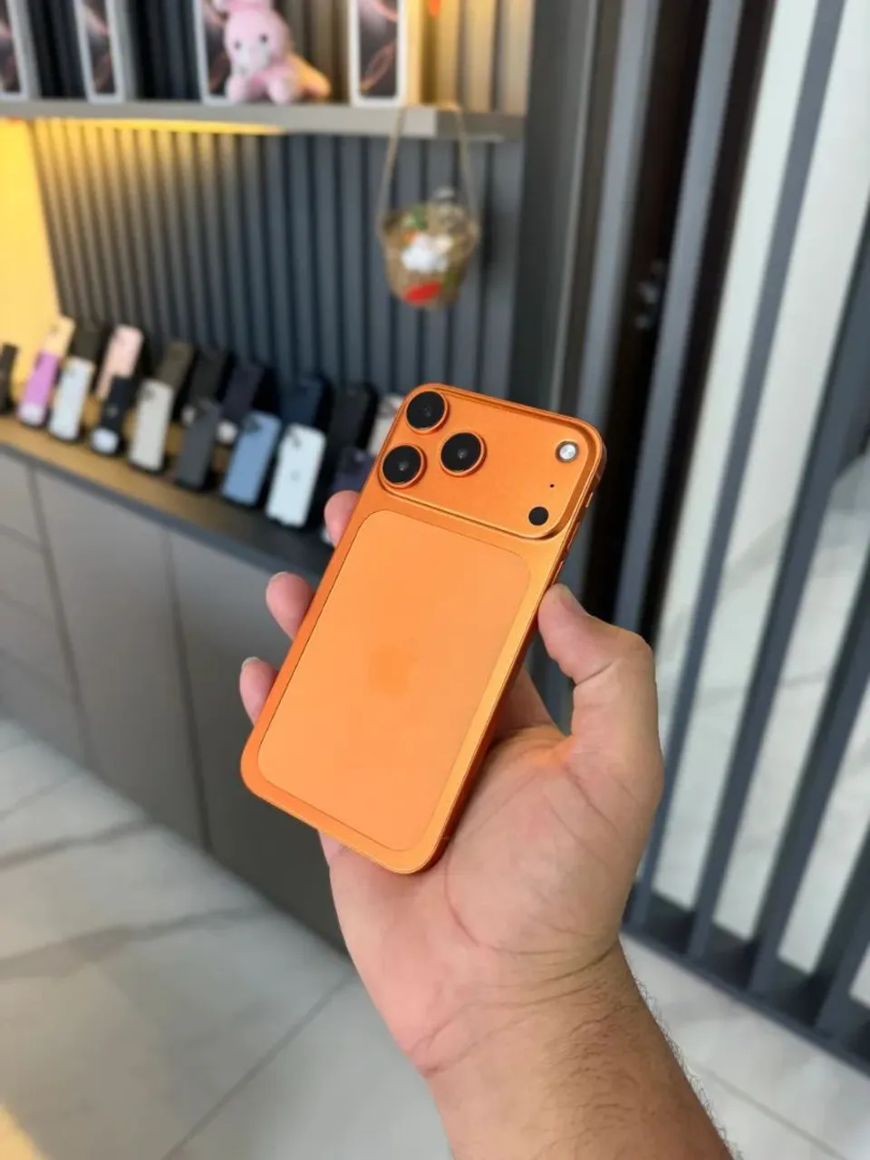 iPhone 11 128GB 17 Pro風カスタムモデル Carcaça Compatível Iphone 11 Transforma No 17 Pro Metálica | Frete