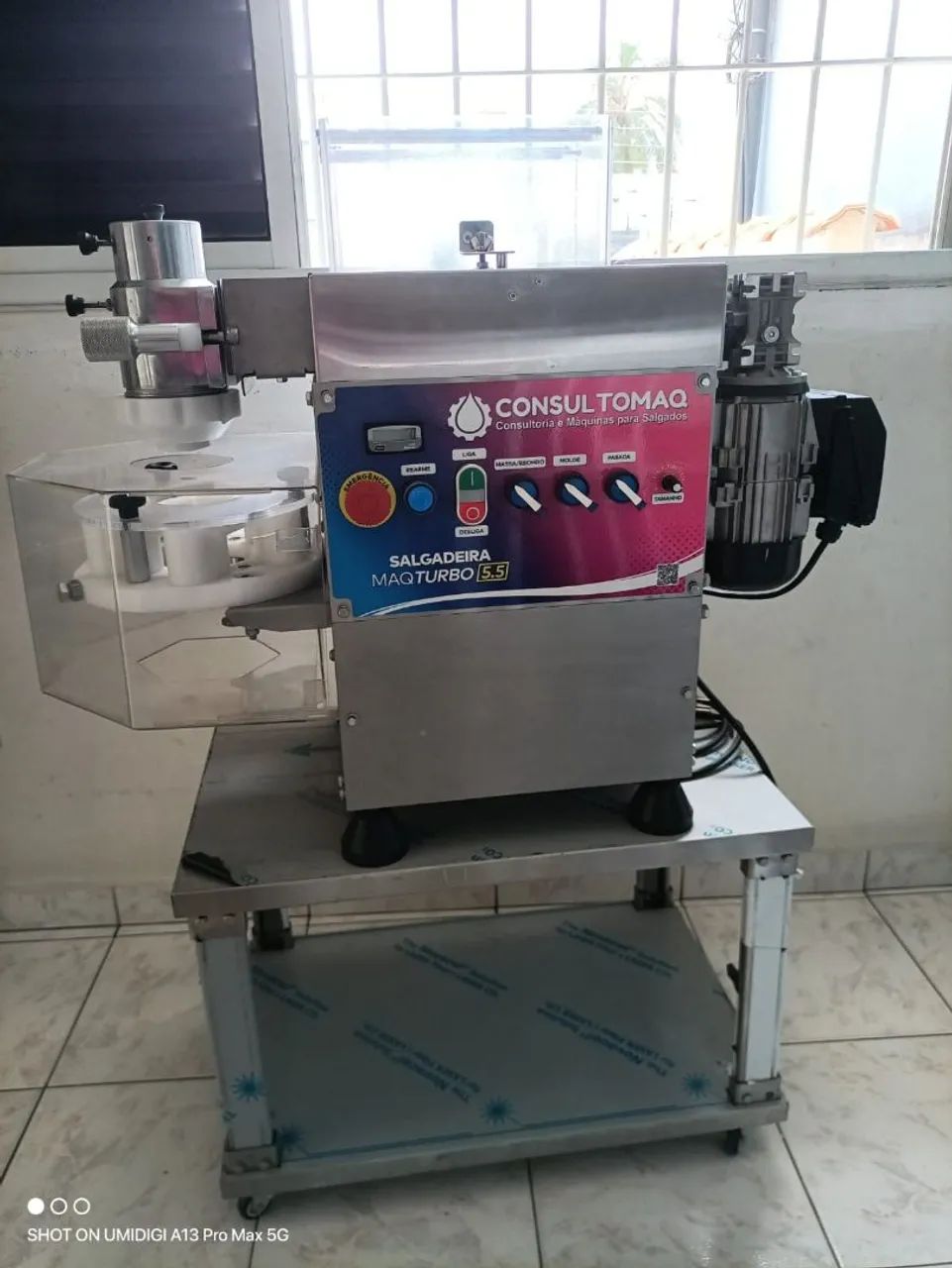 Máquina de fazer salgados  industrial 