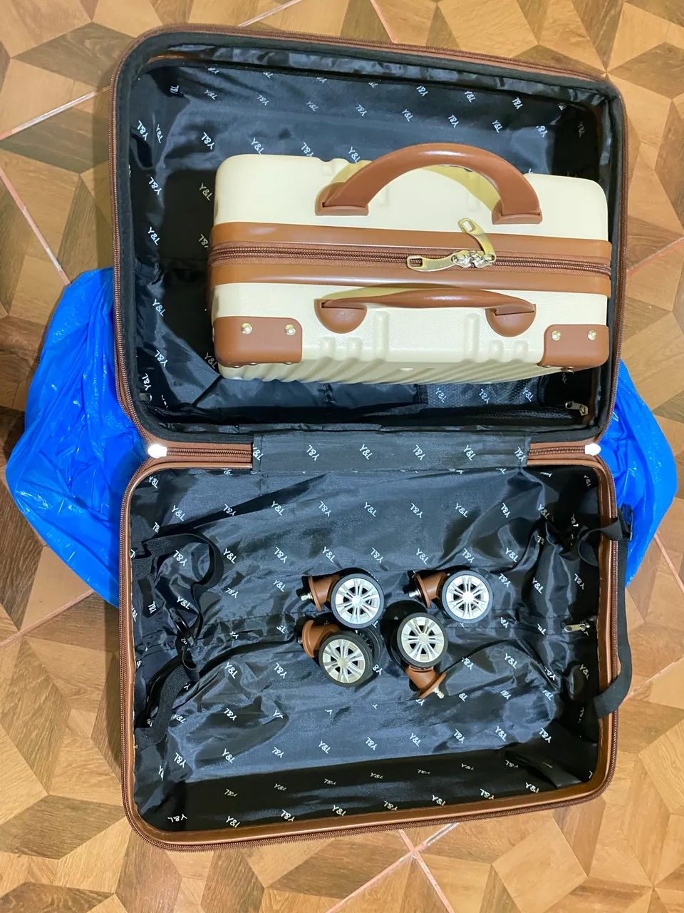 Vende-se Mala de Viagem - Foto 2