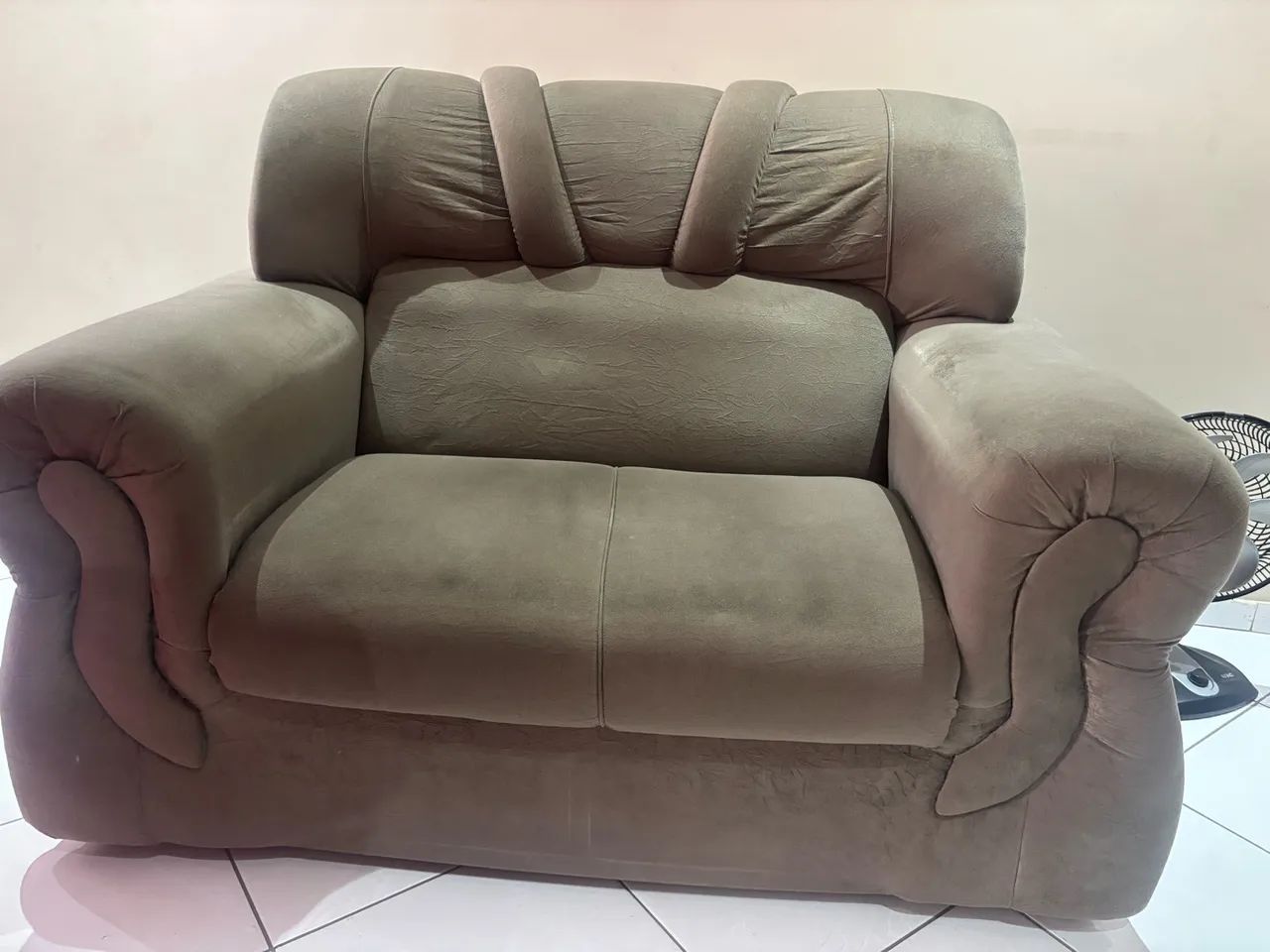 VENDEM-SE 3 SOFÁS  EM PERFEITO ESTADO! - Foto 5