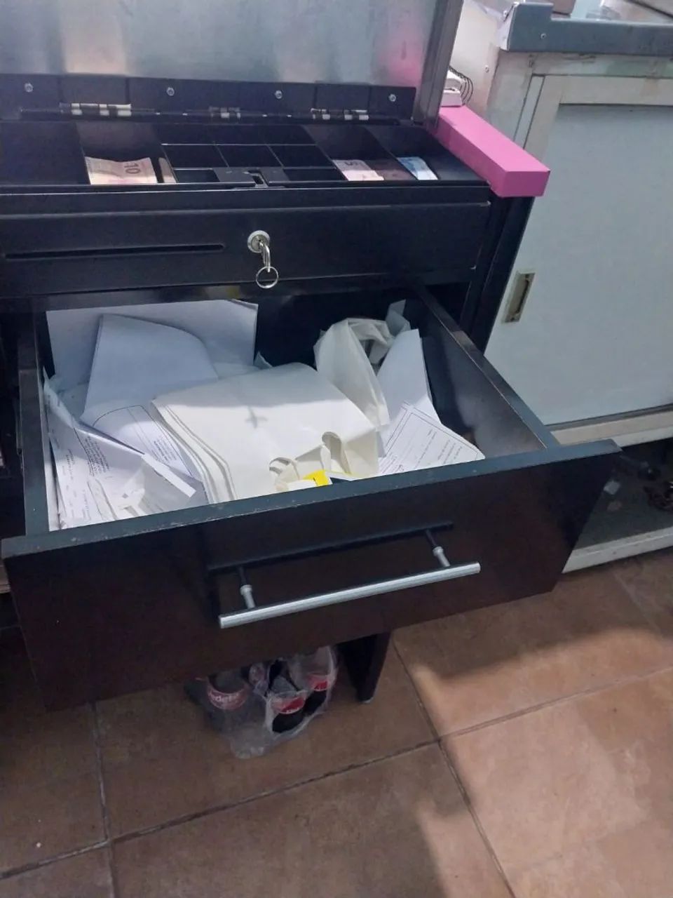 Caixa de comércio  - Foto 2
