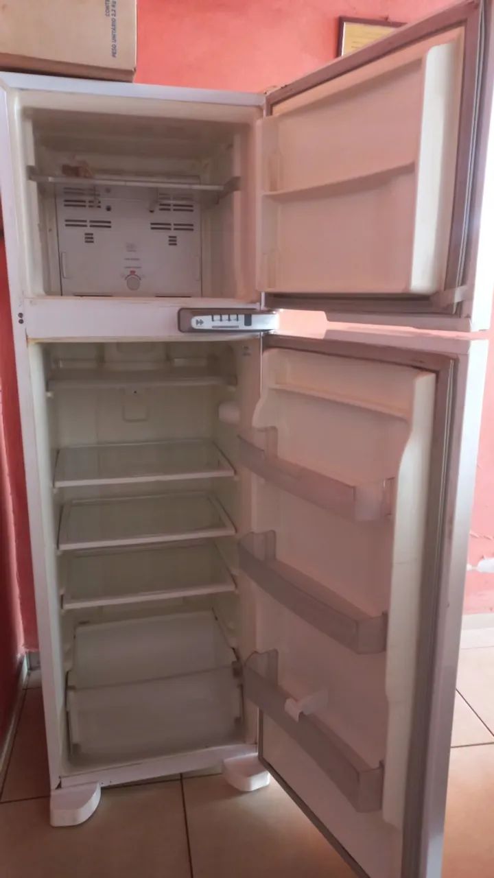 Vendo geladeira Brastemp  - Foto 3