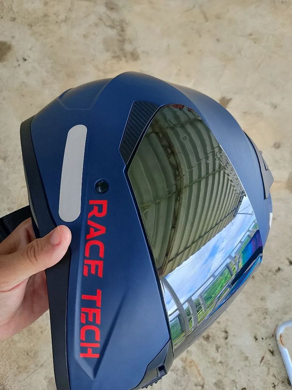 Vendo capacete RACE TECH tamanho 58 novo vai com as 2 viseira valor 250 - Foto 2