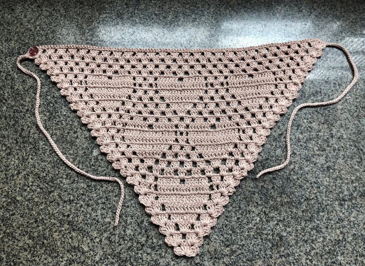 Bandana corações de crochê  - Foto 3
